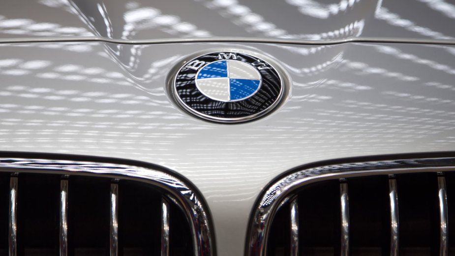 Apple potwierdza istnienie problemu z iPhone'ami 15 w samochodach BMW