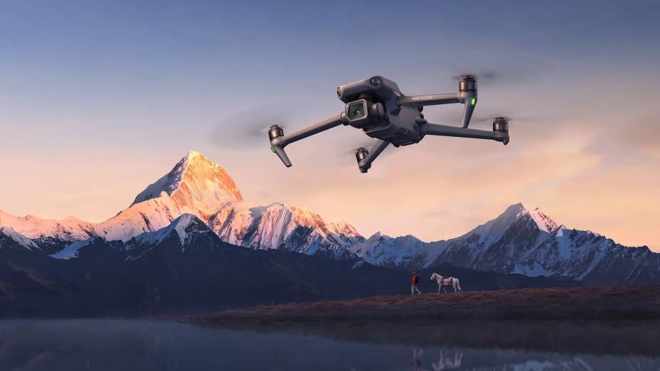 DJI wprowadził drona Mavic 3 Classic z pojedynczą kamerą 20 MPx