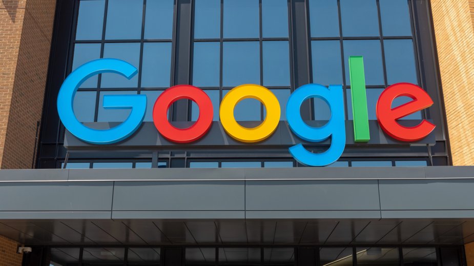 Unia wzywa Google na dywanik. Chodzi też o twoje zakupy