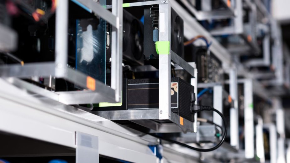 Górnicy zmieniają farmy kryptowalut w systemy HPC do AI