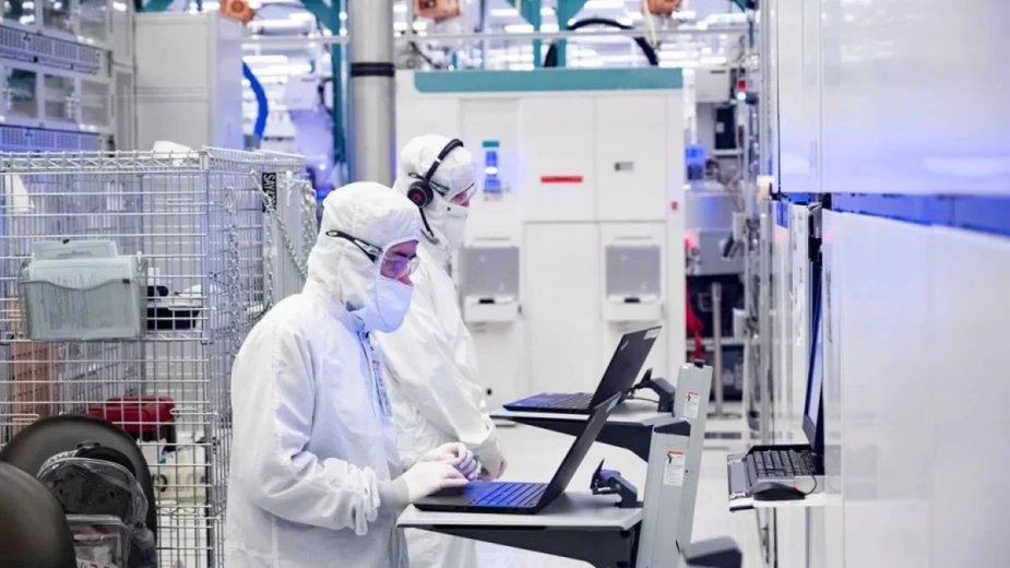 Intel osiąga przełom w technologii PowerVia. Ta zadebiutuje w procesorach Arrow Lake
