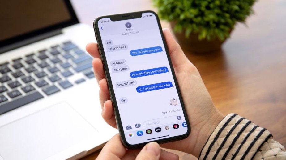 Mark Zuckerberg przekonuje, że iMessage jest mniej bezpieczne od WhatsApp