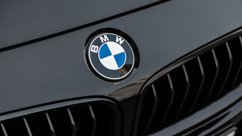 Masz auto BMW? Nie kupuj nowego iPhone'a 