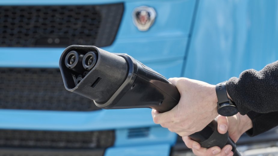 Megawatowe ładowanie ciężarówek elektrycznych. Scania przeprowadziła udane testy