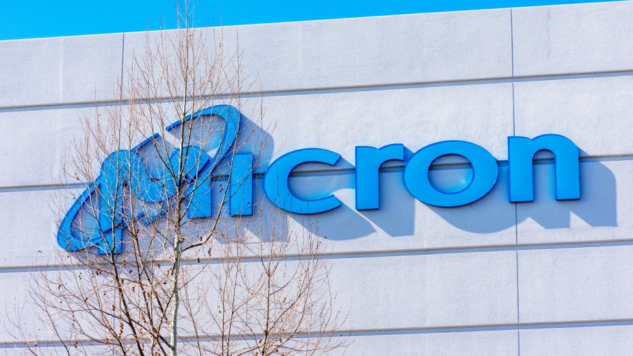 Micron przerzuca koszty ceł na klientów. Technologia drożeje w cieniu wojny handlowej