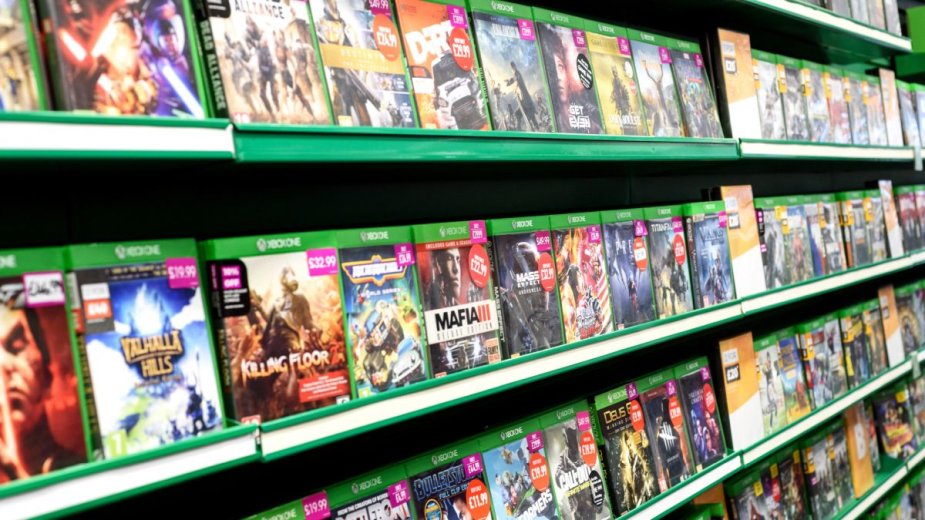 Microsoft uspokaja, że porzucenie nośników fizycznych nie jest jego "strategią"