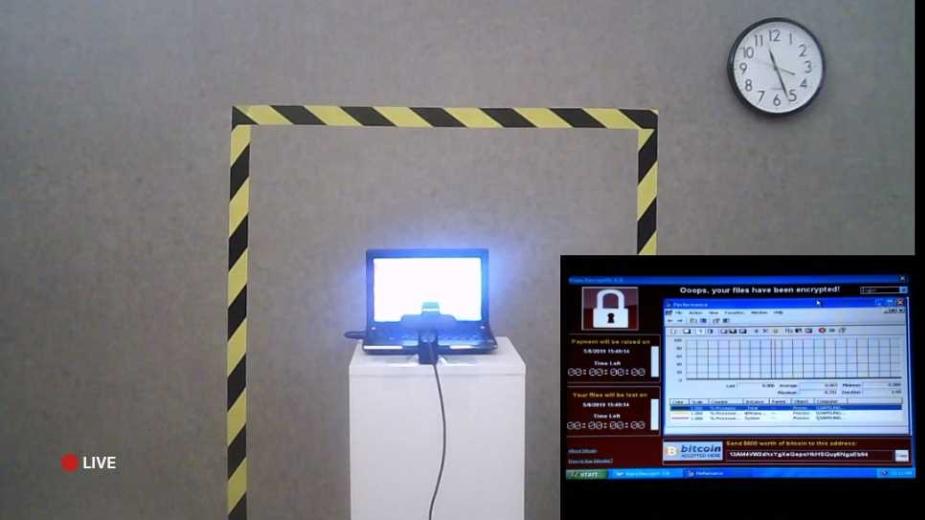 Persistence of Chaos - najniebezpieczniejszy laptop na świecie sprzedany