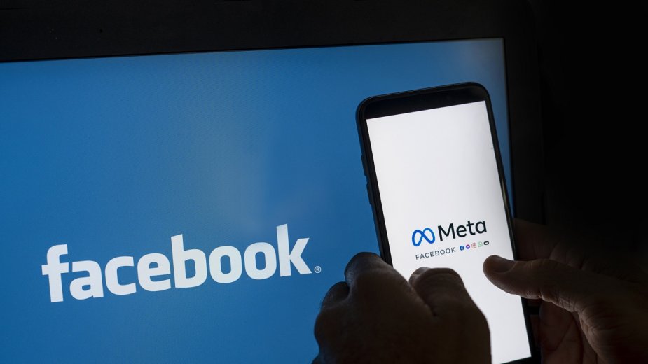 Poglądy polityczne i orientacja seksualna znikają z profili na Facebooku