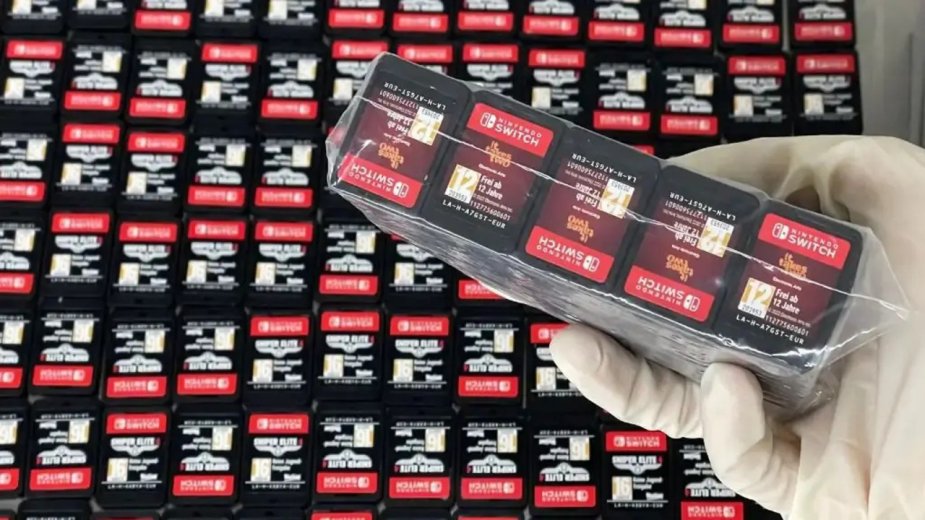 Próbowano przemycić 300 kartridży z grami. Wykorzystano do tego wózek inwalidzki