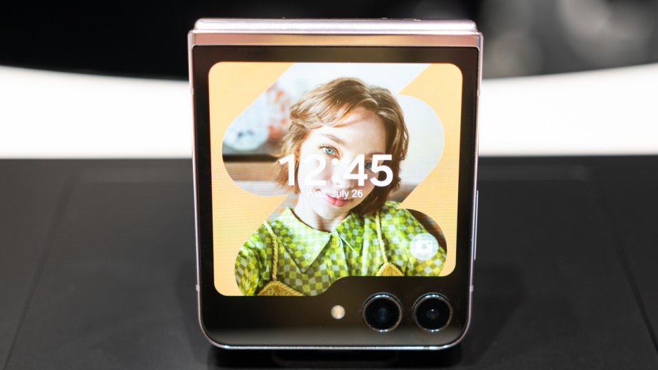 Samsung Galaxy Z Flip i Galaxy Z Fold mają otrzymać większe ekrany