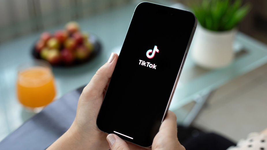 TikTok zostanie niebawem przejęty? Do gry wchodzi kolejny gracz