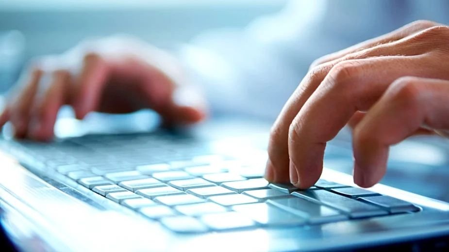 Szef Dropboxa staje w obronie pracy zdalnej: "Zmuszanie ludzi do powrotu do biura to strata czasu"
