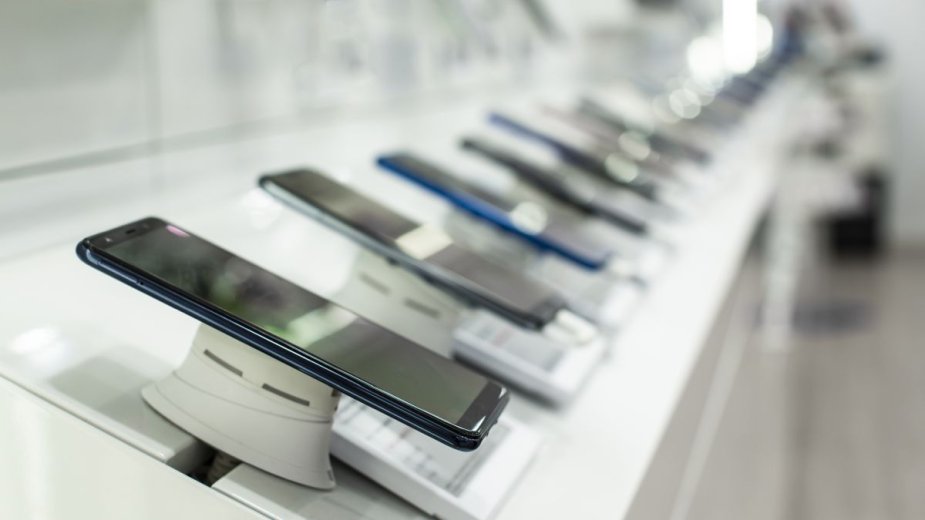 Wykorzystał 4600 smartfonów, by podnieść sobie zasięgi podczas transmisji na żywo