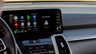 Apple CarPlay i Android Auto znikają z samochodów General Motors