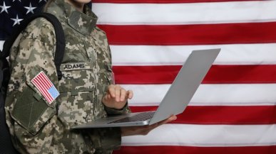 Armia USA pokonana przez Outlooka i "reply-all"