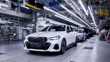 BMW osiągnęło „punkt krytyczny” w przejściu z samochodów spalinowych na pojazdy elektryczne