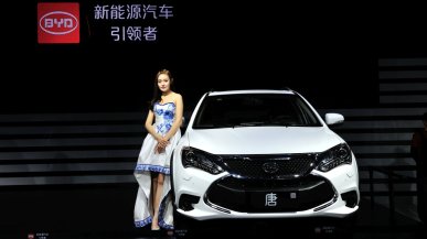 Chińczycy przyspieszają. BYD ogłasza zakup ziemi pod europejską fabrykę chińskich elektryków