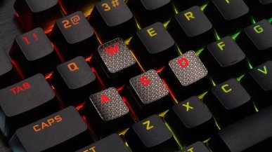 Doniesienia o dziwnych zachowaniach klawiatury Corsair K100. Producent zapewnia, że to nie keylogger