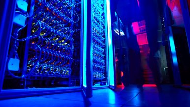 Elon Musk zbuduje superkomputer. Wykorzysta 100 000 układów Nvidia H100