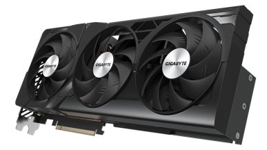 Gigabyte wprowadził nową wersję RTX 4070 Ti Super. Jest duża i ma ukryte złącze zasilania
