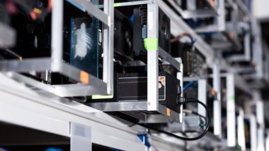 Górnicy zmieniają farmy kryptowalut w systemy HPC do AI