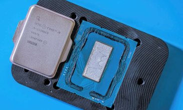 Intel Core i9-14900KS - niezapowiedziany procesor już został oskalpowany. Wyniki są bardzo dobre