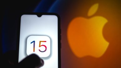 iPhone 15 Plus widoczny na renderach. Smartfon dostanie element z iPhone'ów 14 Pro i Pro Max
