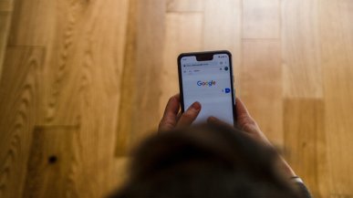 Masz ten smartfon? Lepiej uważaj, wykryto poważny błąd
