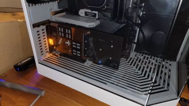 Micron demonstruje macierz RAID PCIe 5.0 chłodzoną technologią AirJet Mini. Prędkości imponują