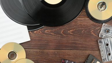 Po 35 latach sprzedaż płyt winylowych wyprzedziła płyty CD. Lider pozostaje jednak bez zmian