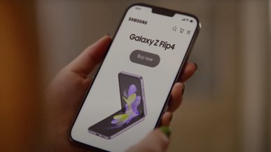 Samsung bezlitośnie kpi z zaślepionych fanów iPhone'ów w świetnej reklamie Galaxy Z Flip 4