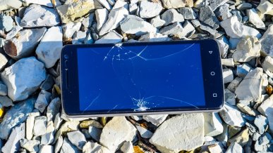 Tragiczne ładowanie telefonu. W Hiszpanii nie żyją cztery osoby