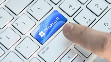 Windows 10 umacnia swoją pozycję na rynku. Traci za to Windows 11