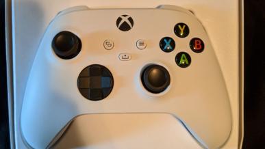Xbox Series S potwierdzony. Wyciekł pad dedykowany tańszej konsoli
