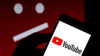 YouTube. Filmy w 4K mogą być zarezerwowane dla opcji Premium