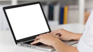 Bitblaze Titan BM15 to rosyjski laptop z procesorem Baikal-M